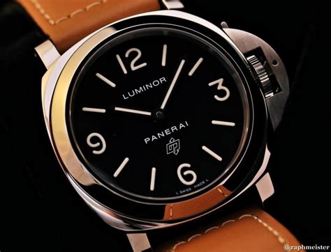 panerai pam 000 base logo